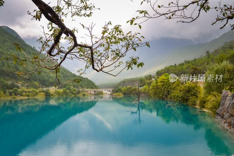 玉龙雪山蓝月谷风景