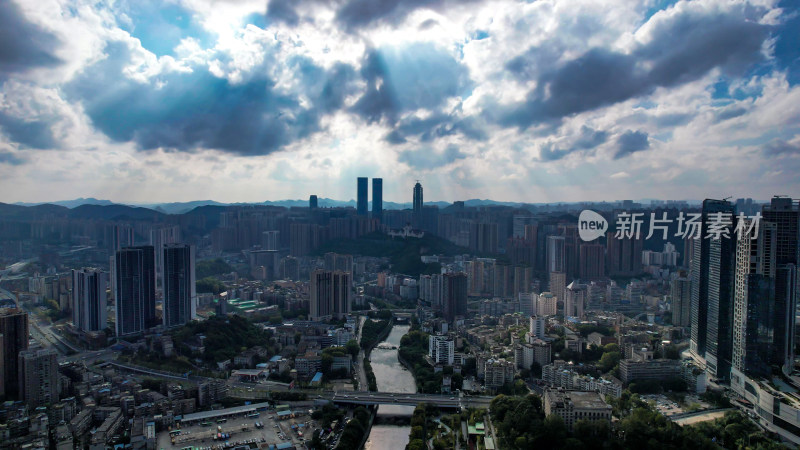 山中城市贵州贵阳城市大景航拍图