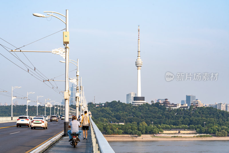 湖北武汉长江大桥城市建筑景观