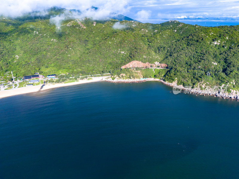 大海岛屿南澳岛云海航拍图