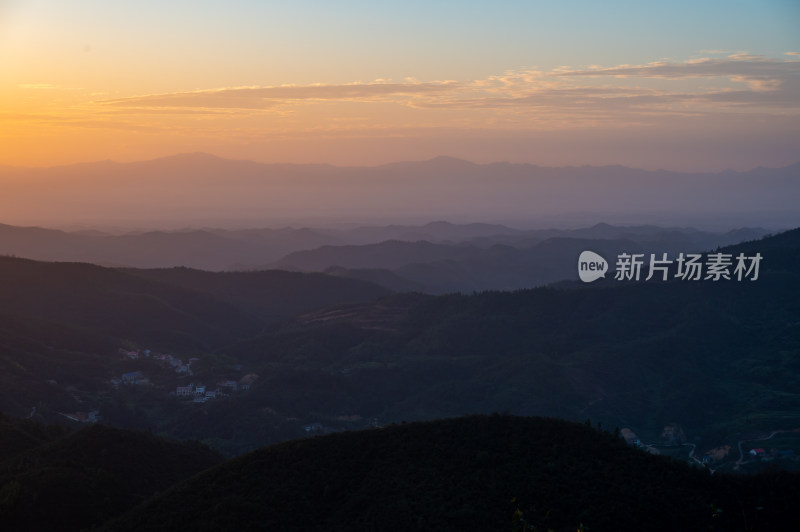 湖南蓬源仙风车山风光