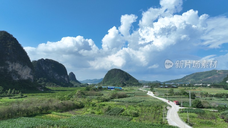 航拍广西田野风光夏日晴天山峰乡下风景