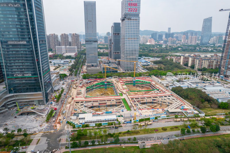 深圳湾超级总部基地建设工地