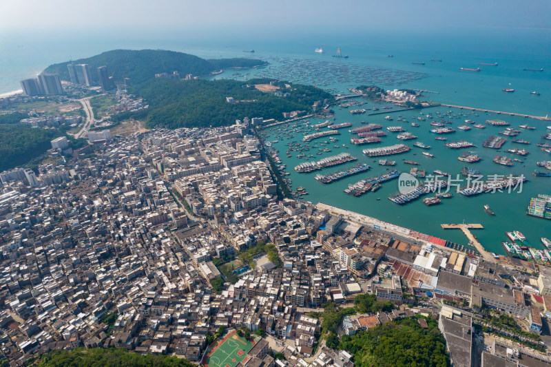 广东阳江海陵岛风光渔船航拍摄影图