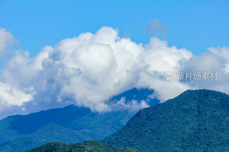 深圳较场尾青山白云自然景观