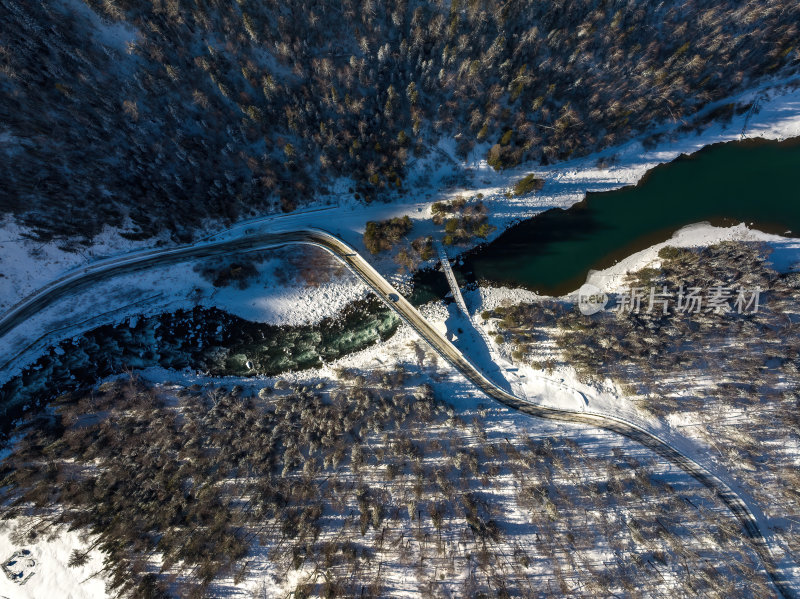 新疆北疆阿勒泰喀纳斯冬季雪景童话世界航拍