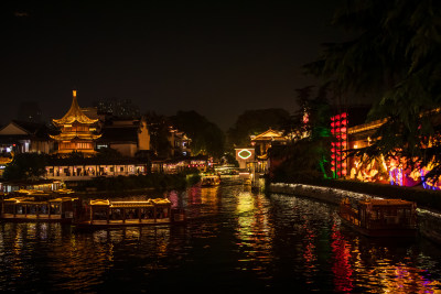 南京夫子庙景区夜景灯火辉煌