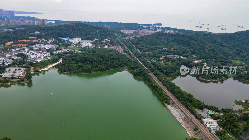 湖南岳阳城市风光交通航拍图