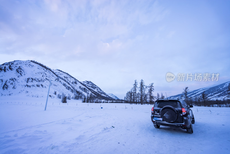 新疆阿勒泰喀纳斯冬季雪景