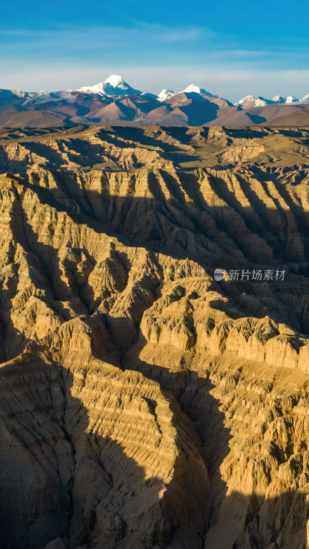 西藏阿里地区古格王朝文化遗迹日落高空航拍