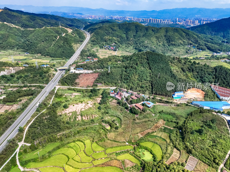 大山高速公路航拍图