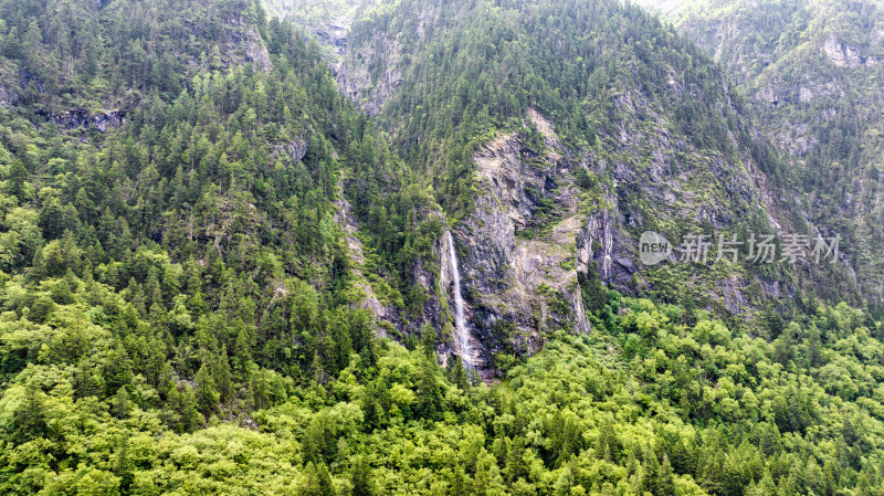 四川阿坝理县理小路自驾游沿途高山雪山