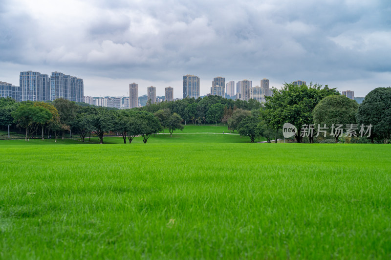 重庆市渝北区中央公园与城市建筑