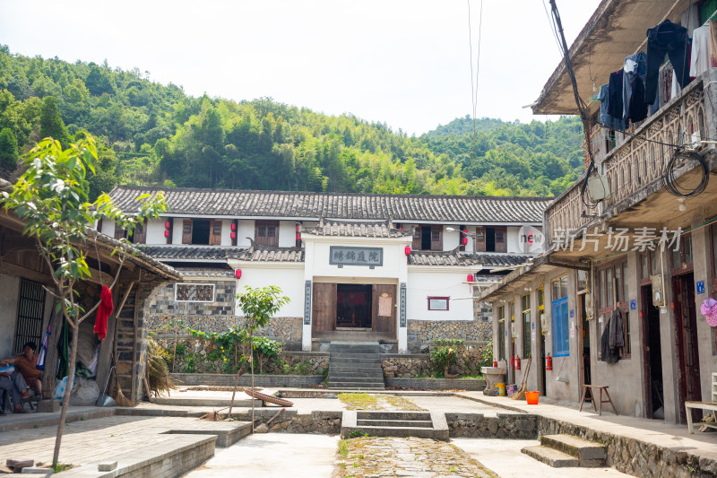 福建周佳山周建生故居