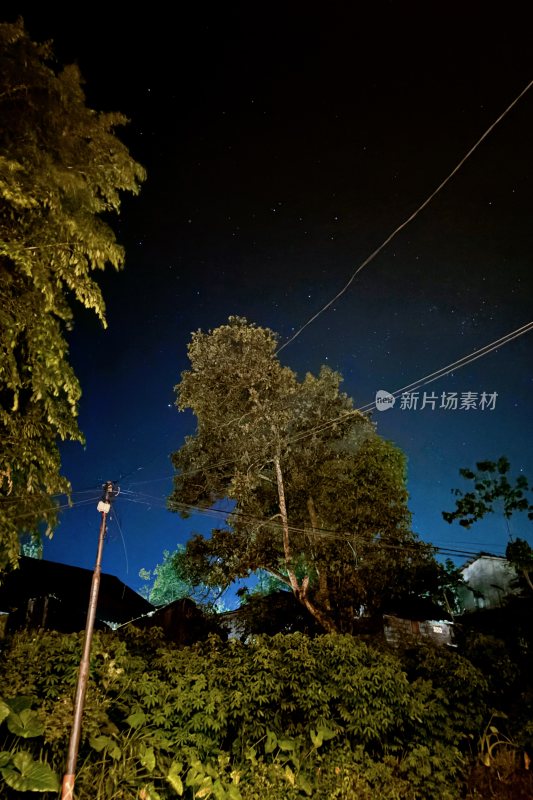 印尼bromo山脚下夜晚星空