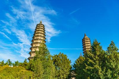 山西太原市地标永祚寺双塔景观