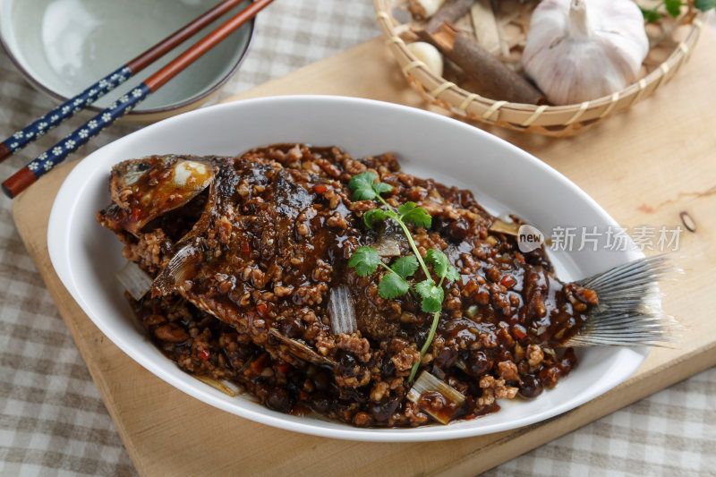 豆豉酥鲫鱼