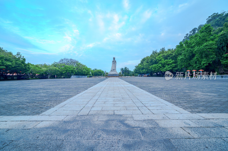 广州南沙天后宫景区广场天后圣像雕塑