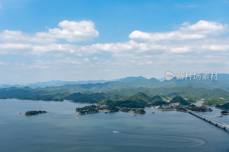 千岛湖天屿山观景台俯瞰千岛湖