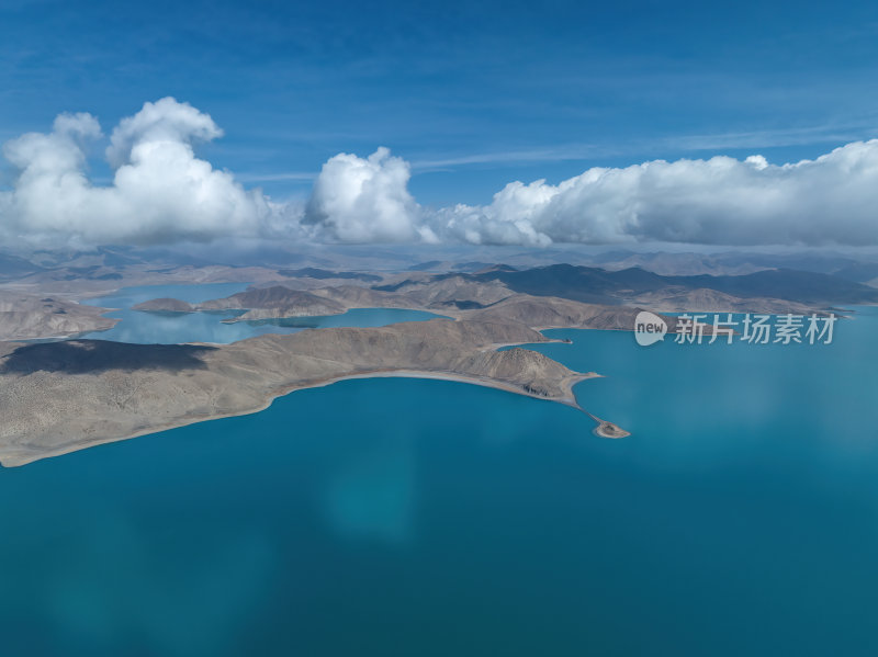 西藏山南羊卓雍措圣湖神湖蓝色高空航拍