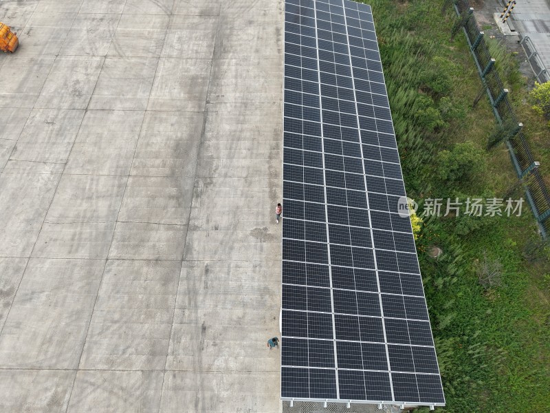 太阳能板及线缆堆放场地俯瞰