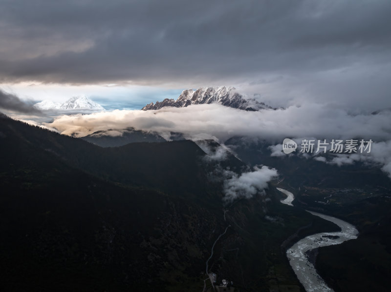 西藏林芝索松村南迦巴瓦峰雪山航拍