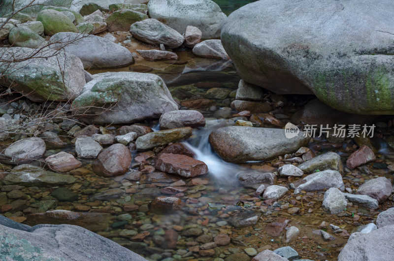 青岛崂山北九水，冬季干涸的河床