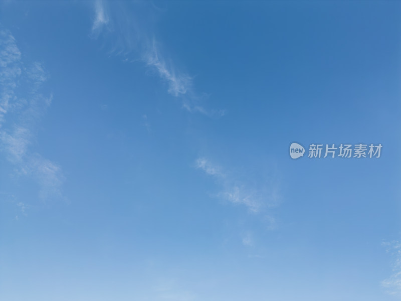 无人机高空航拍的天空