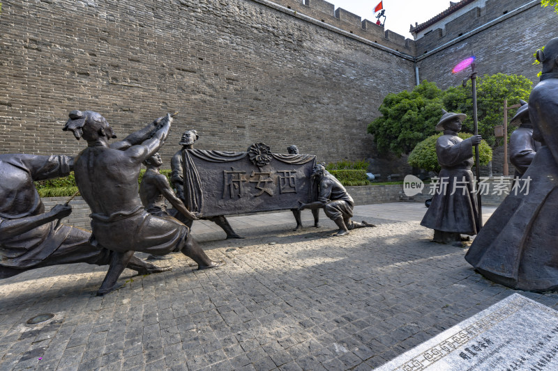 西安府主题雕塑展示历史场景