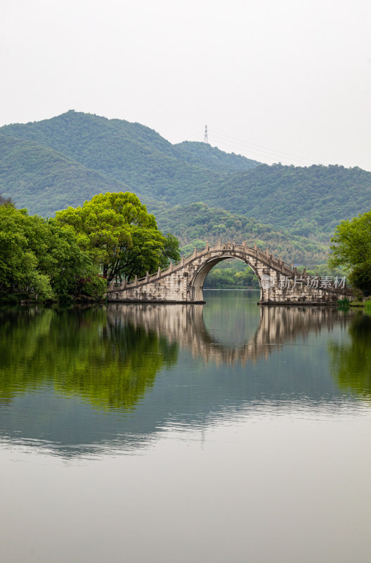 杭州湘湖风景区自然山水倒影景观