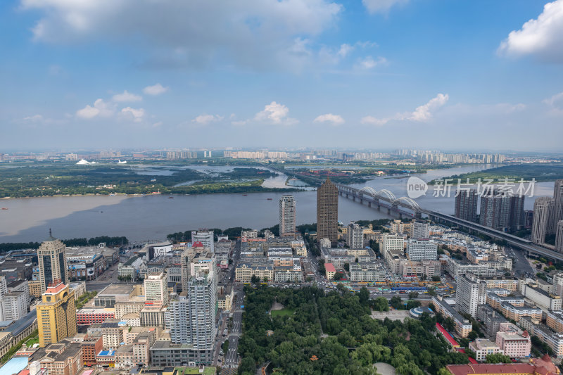 黑龙江哈尔滨市区松花江大桥航拍