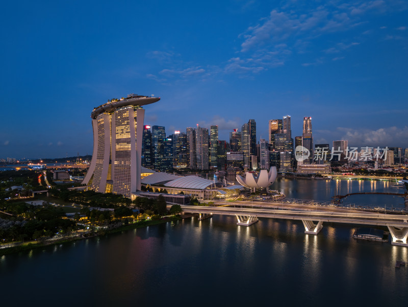 新加坡滨海湾金沙海滨奥林匹克蓝调夜景航拍