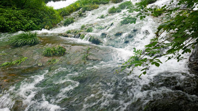 大自然天然山泉泉水流水小溪溪流