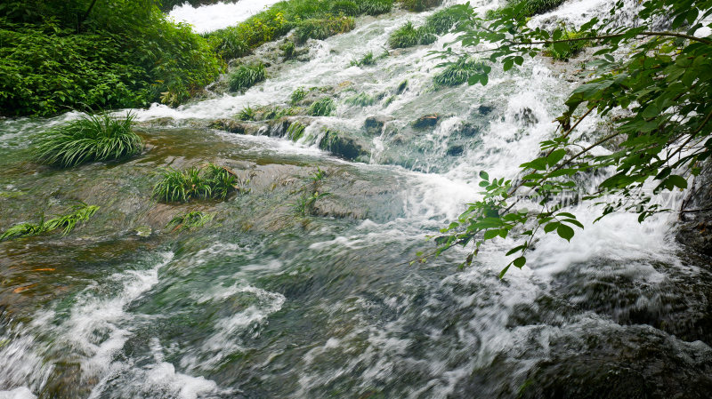 大自然天然山泉泉水流水小溪溪流
