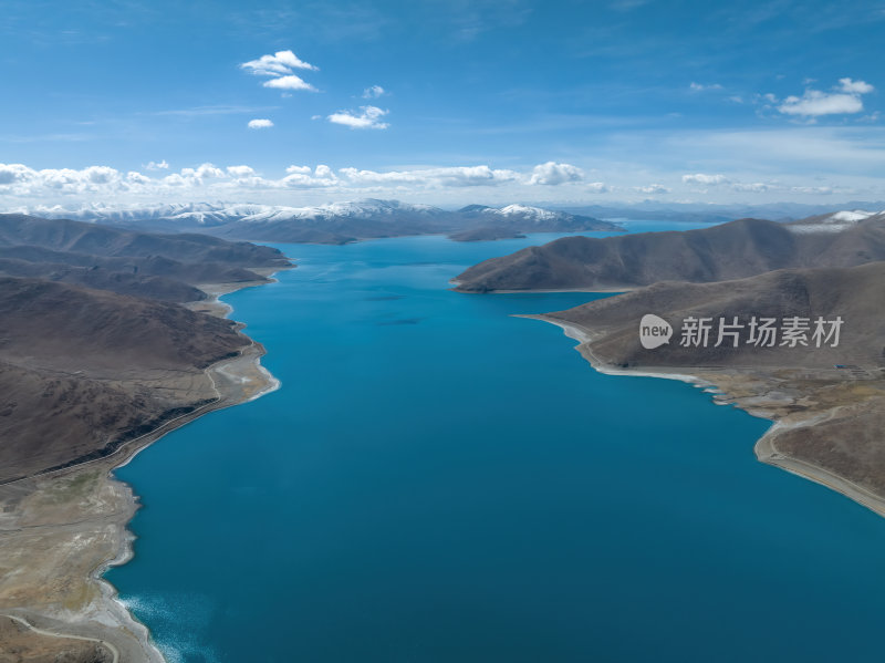 西藏山南羊卓雍措圣湖神湖蓝色高空航拍