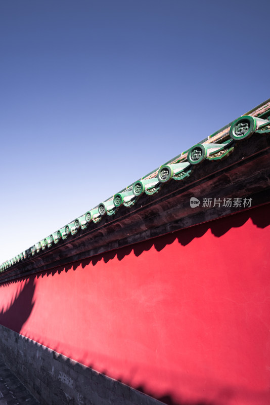 北京天坛公园的红色围墙