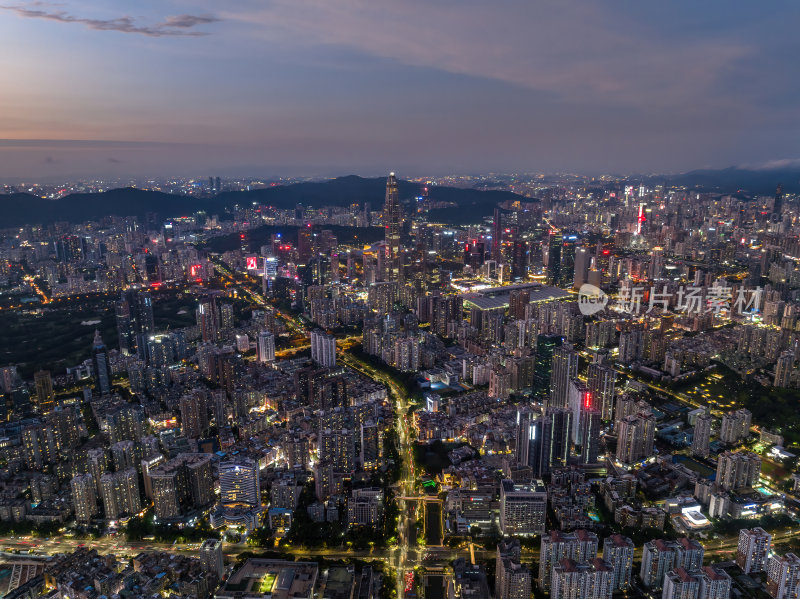 深圳福田CBD大湾区平安大厦夜景蓝调航拍