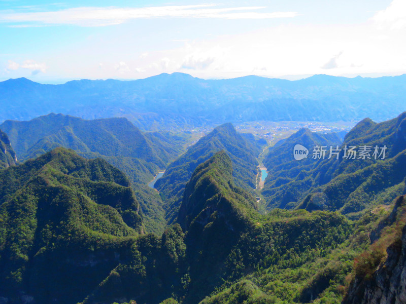 张家界天门山旅游风光