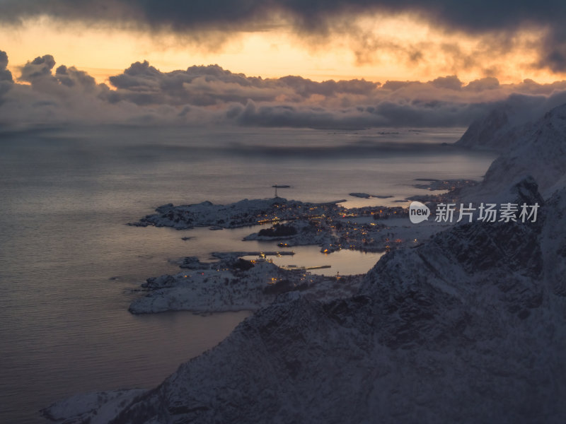 挪威罗弗敦群岛北极圈雷纳冬季雪景高空航拍