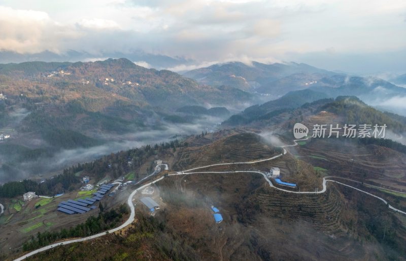 重庆酉阳：晨曦中的村庄