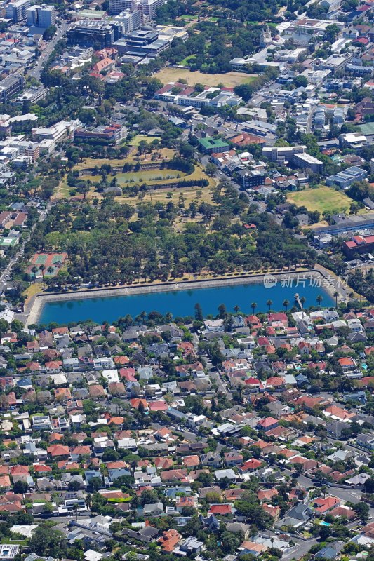 南非开普敦，桌湾Table Bay，俯瞰城市风景