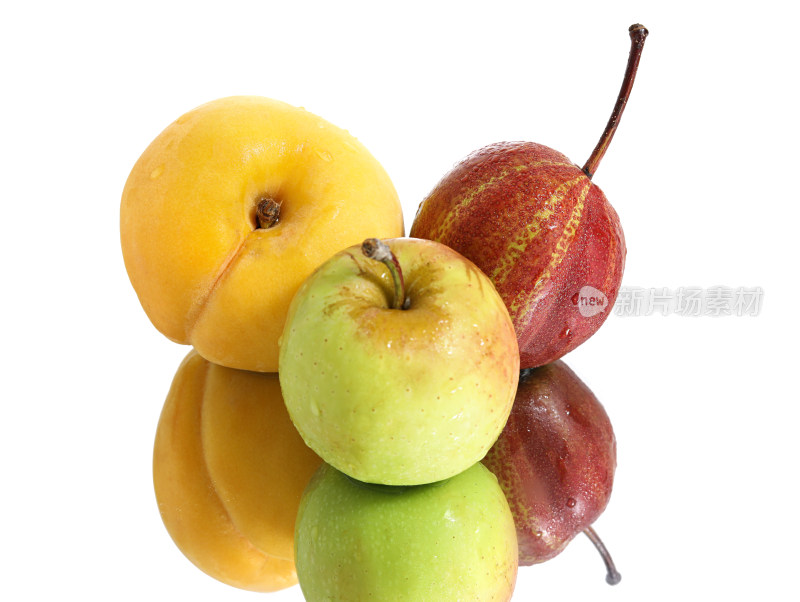 新鲜水果黄桃、苹果和彩虹梨的白底图