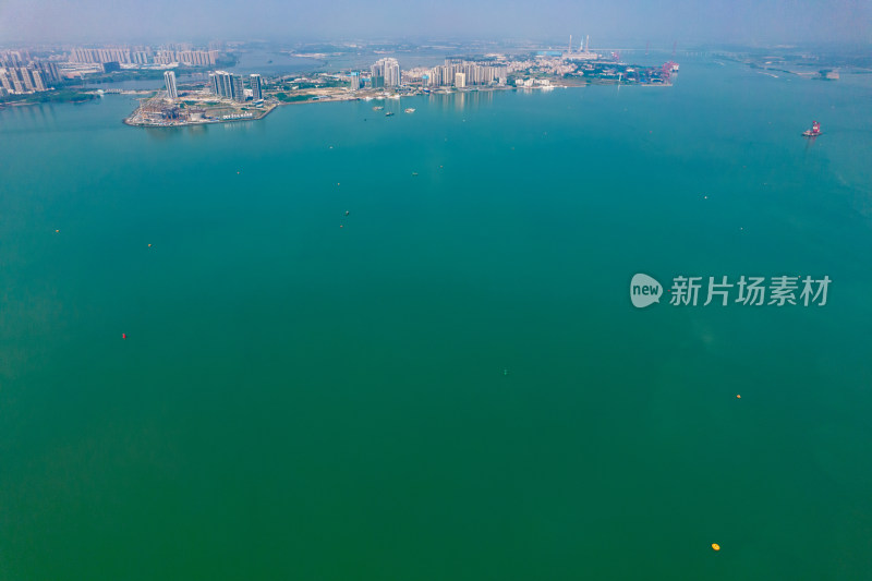 广东湛江广州湾高楼建筑航拍摄影图