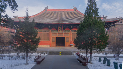 冬季雪后的山西大同善化寺