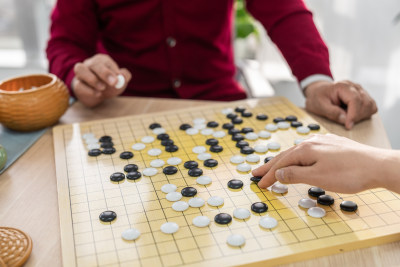 快乐的父子下围棋