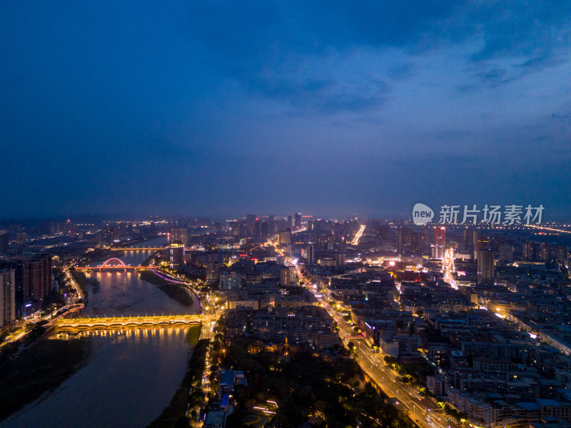 四川德阳夜景航拍图