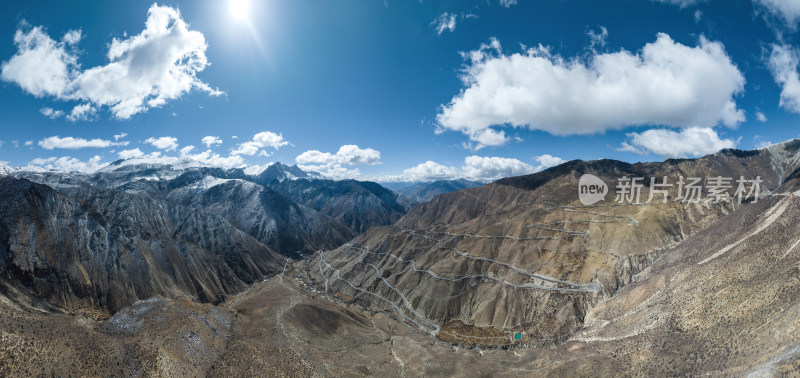 西藏昌都高原七十二拐盘山公路