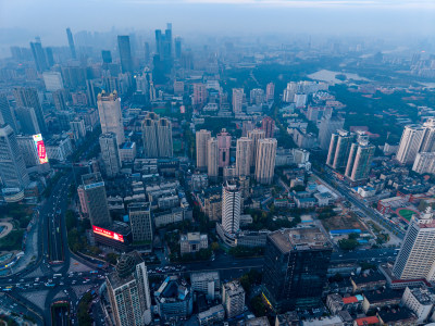 长沙城市建设蓝天白云航拍图