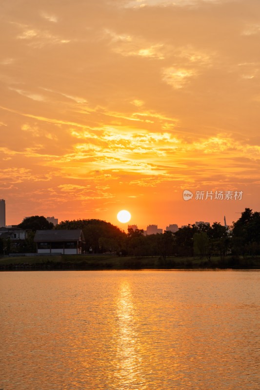 湖北武汉金银湖夕阳景色