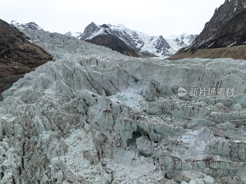 西藏那曲地区布加雪山冰川冰湖高空航拍